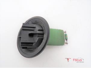 Used Heater resistor Volkswagen Polo IV (9N1/2/3) 1.2 Price € 5,00 Margin scheme offered by Focus Automotive