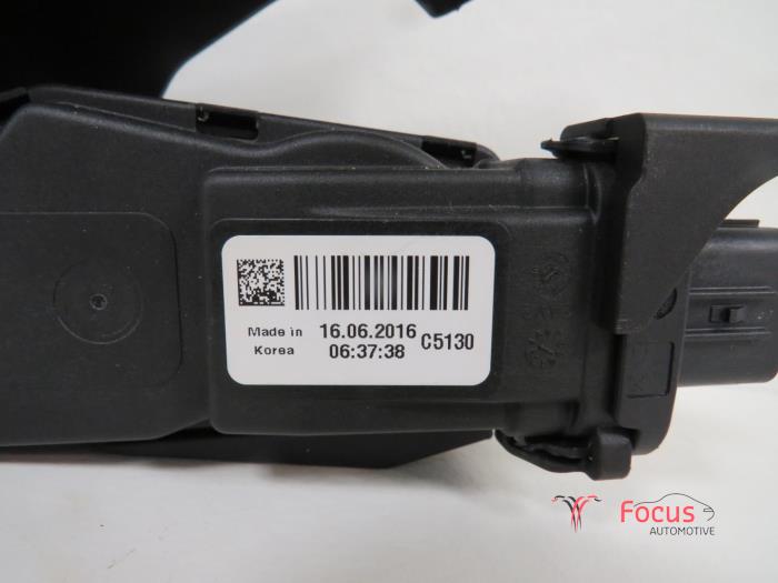 Throttle pedal position sensor Kia Sportage 2.0 CRDi 185 16V VGT 4x4