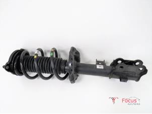 Used Front shock absorber rod, right Kia Sportage (QL) 2.0 CRDi 185 16V VGT 4x4 Price € 150,00 Margin scheme offered by Focus Automotive