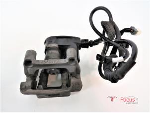 Used Rear brake calliper, left Kia Sportage (QL) 2.0 CRDi 185 16V VGT 4x4 Price € 200,00 Margin scheme offered by Focus Automotive