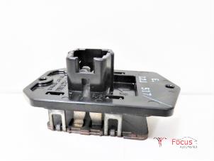 Used Heater resistor Toyota Yaris II (P9) 1.3 16V VVT-i Price € 20,00 Margin scheme offered by Focus Automotive