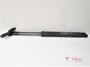 Used Set of tailgate gas struts Kia Picanto (BA) 1.0 12V Price € 15,00 Margin scheme offered by Focus Automotive