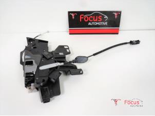 Usagé Serrure avant gauche Ford Fiesta 6 (JA8) 1.6 TDCi 16V 95 Prix € 19,99 Règlement à la marge proposé par Focus Automotive