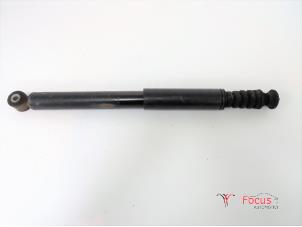 Used Rear shock absorber, left Renault Clio III (BR/CR) 1.2 16V 65 Price € 15,00 Margin scheme offered by Focus Automotive