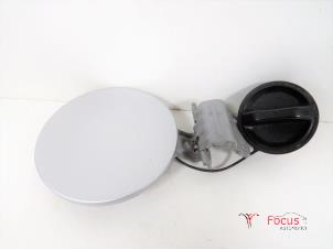 Used Fuel cap Toyota Yaris (P1) 1.3 16V VVT-i Price € 10,00 Margin scheme offered by Focus Automotive