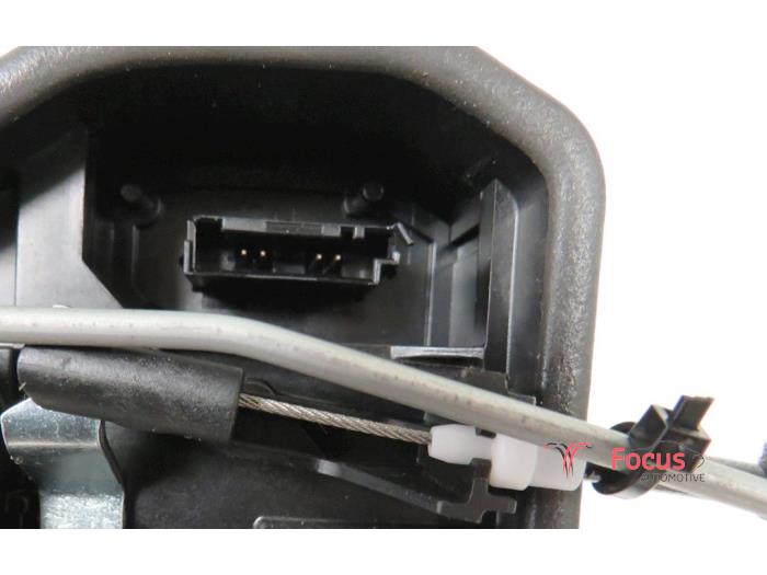 Rear door lock mechanism 4-door, left from a BMW X1 (E84)  2014