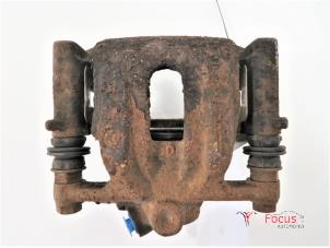 Used Rear brake calliper, left Mercedes B (W245,242) 2.0 B-180 CDI 16V Price € 20,00 Margin scheme offered by Focus Automotive