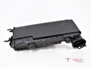 Używane Obudowa filtra powietrza Peugeot 206 SW (2E/K) 1.4 HDi Cena € 20,00 Procedura marży oferowane przez Focus Automotive