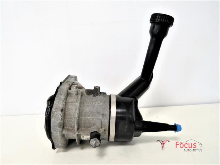 Usagé Pompe de direction Peugeot 308 (4A/C) 1.6 HDi Prix € 29,95 Règlement à la marge proposé par Focus Automotive