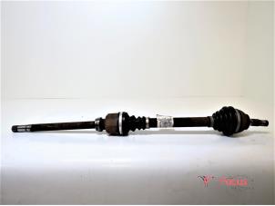 Used Front drive shaft, right Peugeot 308 SW (4E/H) 1.6 HDi 16V FAP Price € 40,00 Margin scheme offered by Focus Automotive