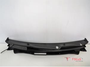 Used Cowl top grille Nissan Pixo (D31S) 1.0 12V Price € 19,95 Margin scheme offered by Focus Automotive