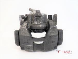 Used Front brake calliper, right Renault Grand Scénic III (JZ) 1.6 dCi Price € 35,00 Margin scheme offered by Focus Automotive