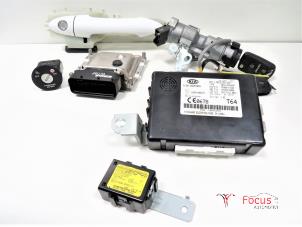Używane Stacyjka + sterownik Kia Picanto (TA) 1.0 12V Cena € 50,00 Procedura marży oferowane przez Focus Automotive