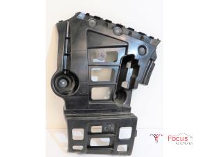 Used Rear bumper bracket, right BMW X1 (E84) sDrive 20d 2.0 16V Price € 20,00 Margin scheme offered by Focus Automotive