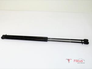 Used Set of tailgate gas struts Mitsubishi Colt (Z2/Z3) 1.1 12V Price € 12,50 Margin scheme offered by Focus Automotive