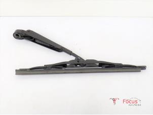 Usagé Bras essuie-glace arrière Ford C-Max (DM2) 1.8 TDCi 16V Prix € 15,00 Règlement à la marge proposé par Focus Automotive