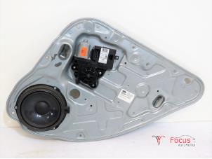 Używane Mechanizm szyby prawej tylnej wersja 4-drzwiowa Ford C-Max (DM2) 1.8 TDCi 16V Cena € 30,00 Procedura marży oferowane przez Focus Automotive