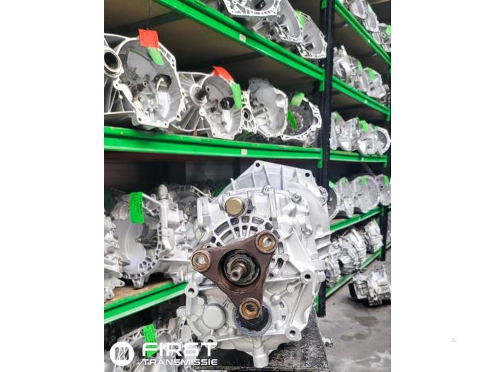 Gearbox from a BMW 3 serie (E90) 320d 16V Corporate Lease 2010