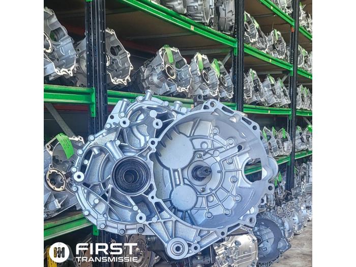 Révisé Boîte de vitesse Volkswagen Crafter (SY) 2.0 TDI FWD Prix sur demande proposé par First Transmissie