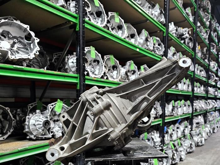 Differential hinten van een Audi A6 (C8) 2.0 40 TDI Mild hybrid Quattro 2020