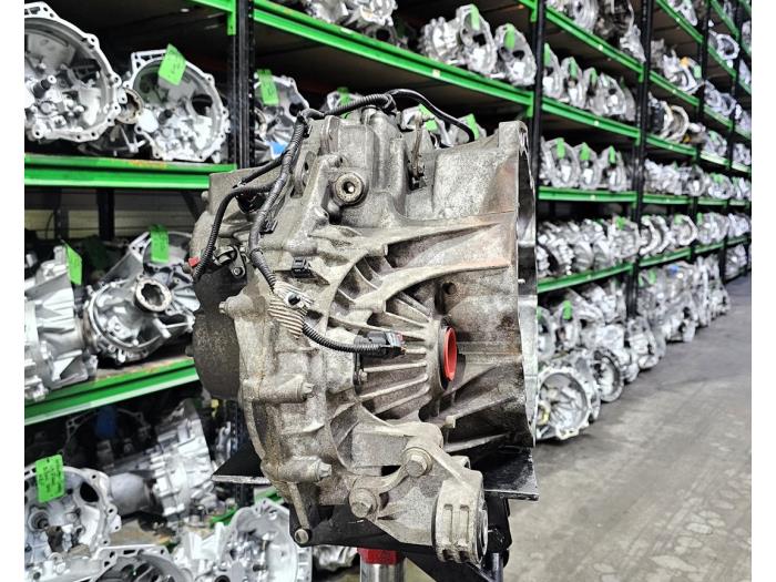 Getriebe van een Ford Focus 3 1.6 Ti-VCT 16V 125 2012