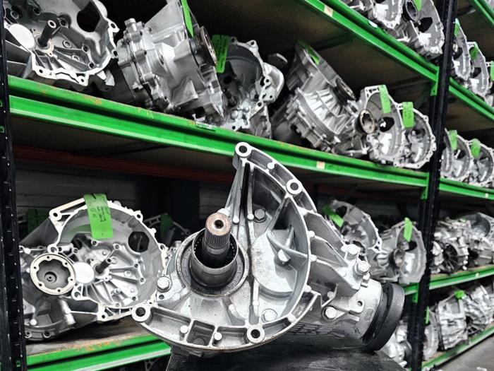 Overhauled Front differential Volkswagen Transporter/Caravelle T5 2.0 BiTDI DRF 4Motion Price on request offered by First Transmissie