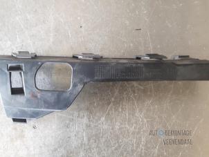 Used Front bumper bracket, right Ford Focus 2 1.6 16V Price € 15,00 Margin scheme offered by Autodemontage Veenendaal BV