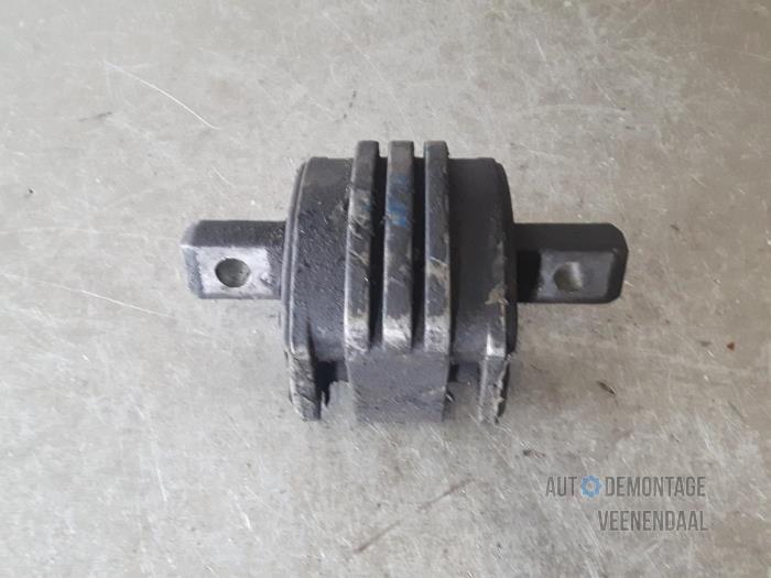 Used Engine mount Mercedes E Combi (S210) 3.0 E-300 TD 24V Price € 20,00 Margin scheme offered by Autodeleninkleur