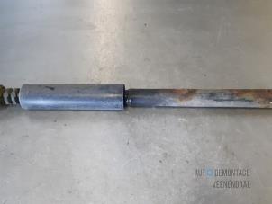 Used Rear shock absorber, right Toyota Yaris (P1) 1.3 16V VVT-i Price € 13,00 Margin scheme offered by Autodemontage Veenendaal BV
