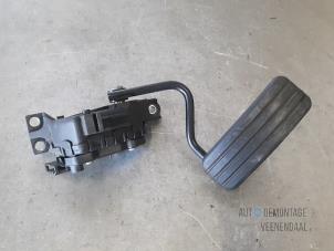 Used Accelerator pedal Renault Espace (JK) 2.2 dCi 16V Price € 38,00 Margin scheme offered by Autodemontage Veenendaal BV