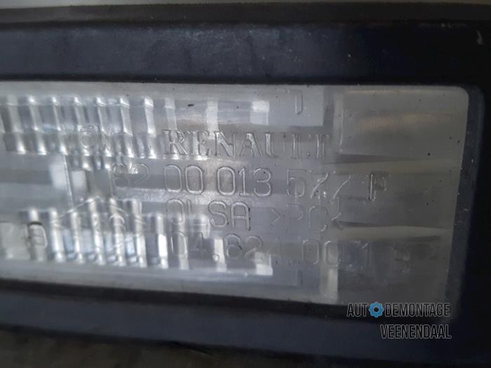 Registration plate light from a Renault Espace (JK) 2.2 dCi 16V 2004