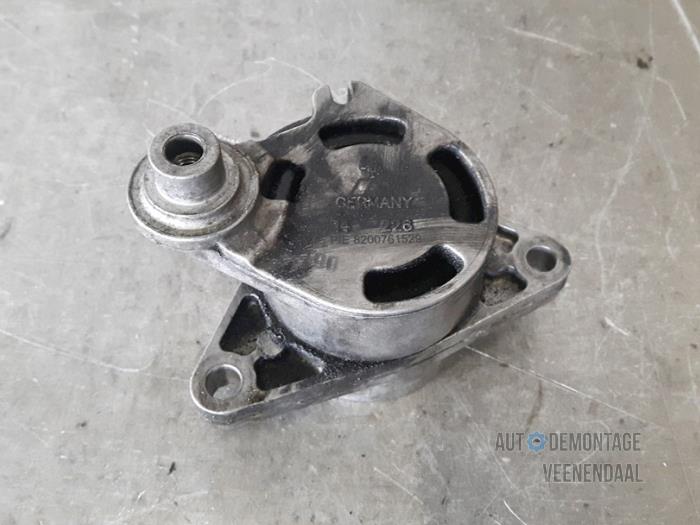 Usados Rodillo tensor correa múltiple Renault Espace (JK) 2.2 dCi 16V Precio € 30,00 Norma de margen ofrecido por Autodeleninkleur