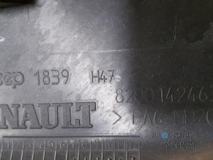 Abdeckblech Motor van een Renault Espace (JK) 3.5 V6 24V Grand Espace 2004