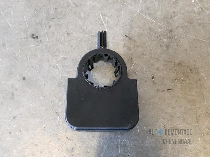 Begagnade Styrvinkelsensor Citroen C4 Berline (LC) 1.6 HDi 16V 110 Pris € 26,40 Marginaltabell erbjuds av Autodeleninkleur