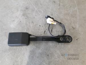 Used Front seatbelt buckle, right Citroen C4 Berline (LC) 1.6 HDi 16V 110 Price € 15,75 Margin scheme offered by Autodemontage Veenendaal BV