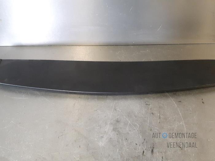 Begagnade Spoiler Citroen C4 Berline (LC) 1.6 HDi 16V 110 Pris € 48,40 Marginaltabell erbjuds av Autodeleninkleur