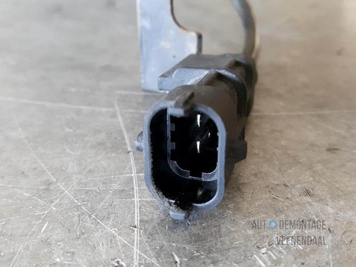 Klopfsensor van een Hyundai i10 (F5) 1.1i 12V 2010