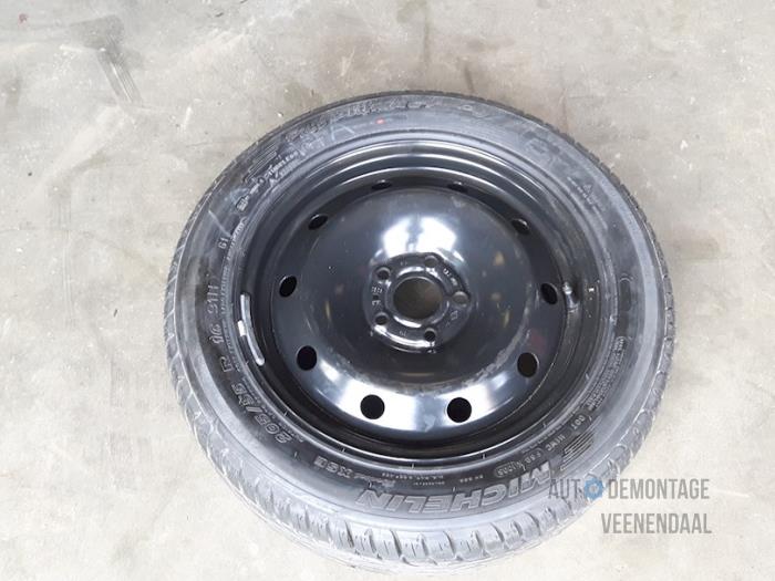 Spare wheel from a Renault Laguna II Grandtour (KG) 1.9 dCi 120 2005