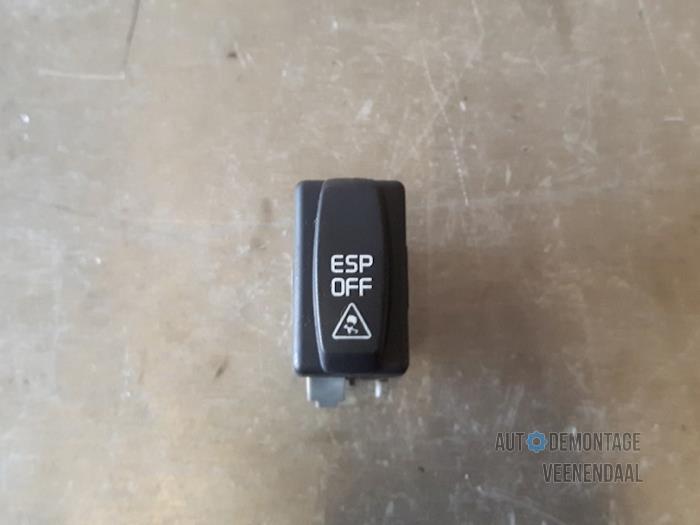 Usados Interruptor ESP Renault Laguna II Grandtour (KG) 1.9 dCi 120 Precio € 11,00 Norma de margen ofrecido por Autodeleninkleur