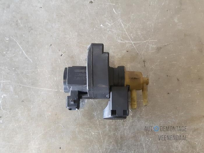 Turbo relief valve from a Renault Laguna II Grandtour (KG) 1.9 dCi 120 2005