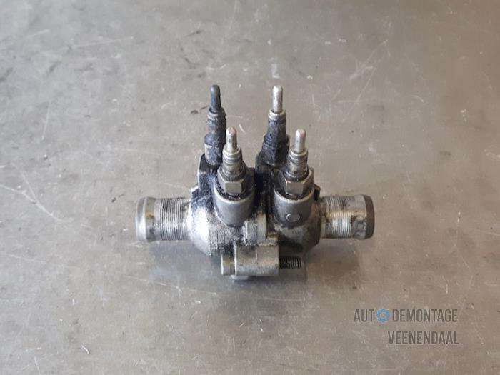 Gebrauchte Wasserrohr Renault Laguna II Grandtour (KG) 1.9 dCi 120 Preis € 44,00 Margenregelung angeboten von Autodeleninkleur
