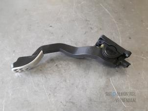 Used Accelerator pedal Peugeot 206 (2A/C/H/J/S) 2.0 XS,XT HDi Price € 36,75 Margin scheme offered by Autodemontage Veenendaal BV