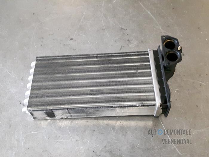 Używane Element grzewczy Peugeot 206 (2A/C/H/J/S) 2.0 XS,XT HDi Cena € 27,50 Procedura marży oferowane przez Autodeleninkleur