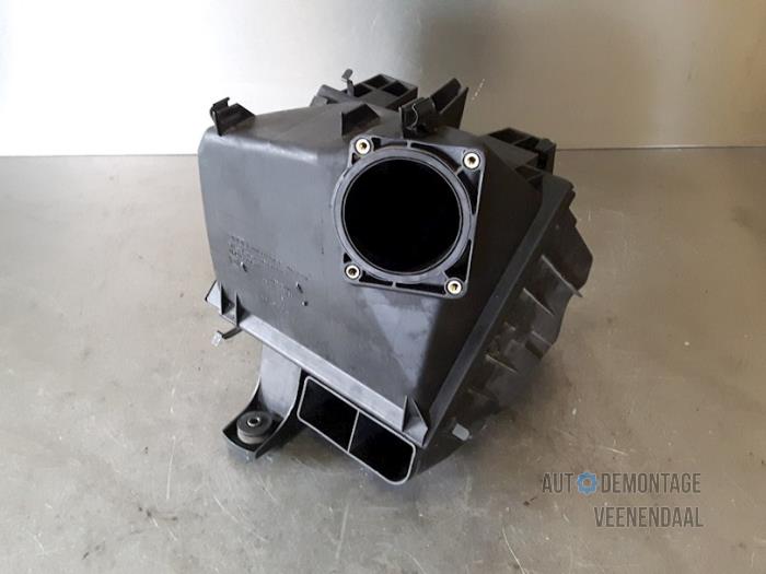 Gebrauchte Luftfiltergehäuse Volkswagen Passat Variant Syncro/4Motion (3B5) 2.8 30V Syncro Preis € 44,00 Margenregelung angeboten von Autodeleninkleur