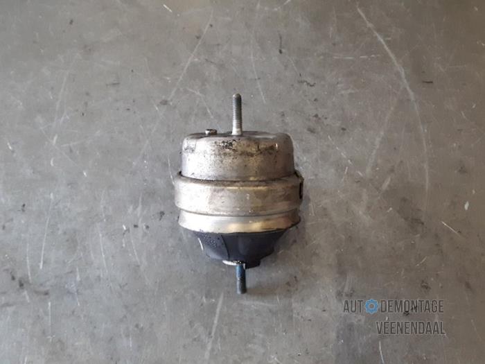 Used Engine mount Volkswagen Passat Variant Syncro/4Motion (3B5) 2.8 30V Syncro Price € 16,50 Margin scheme offered by Autodeleninkleur
