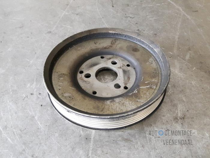 Power steering pump pulley from a Volkswagen Passat Variant Syncro/4Motion (3B5) 2.8 30V Syncro 2000