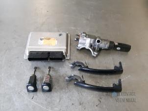 Used Ignition lock + computer Volkswagen Passat Variant Syncro/4Motion (3B5) 2.8 30V Syncro Price € 210,00 Margin scheme offered by Autodemontage Veenendaal BV