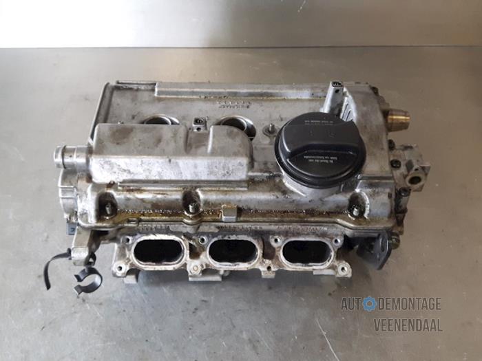 Begagnade Topplock Volkswagen Passat Variant Syncro/4Motion (3B5) 2.8 30V Syncro Pris € 150,00 Marginaltabell erbjuds av Autodeleninkleur