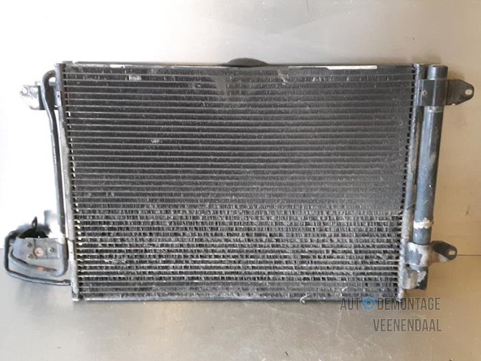 Air conditioning radiator from a Volkswagen Golf V (1K1) 2.0 TDI 16V 2005