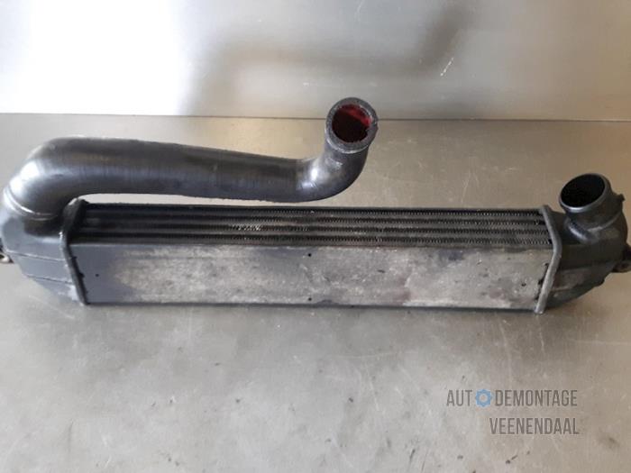 Usados Intercooler Fiat Doblo (223A/119) 1.9 JTD Precio € 44,00 Norma de margen ofrecido por Autodeleninkleur